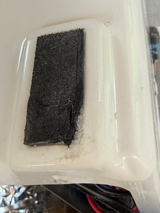 Cinderella Freedom Incinerating Toilet – Cosmetically Repaired / Open Box