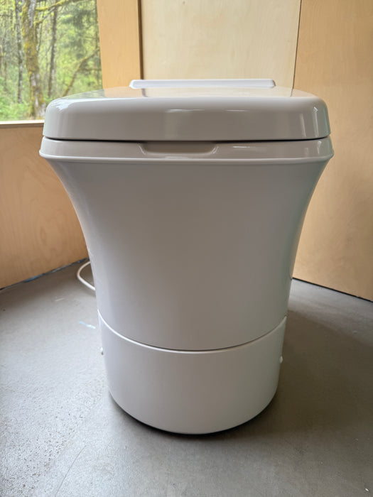 Cinderella Freedom Incinerating Toilet – Cosmetically Repaired / Open Box